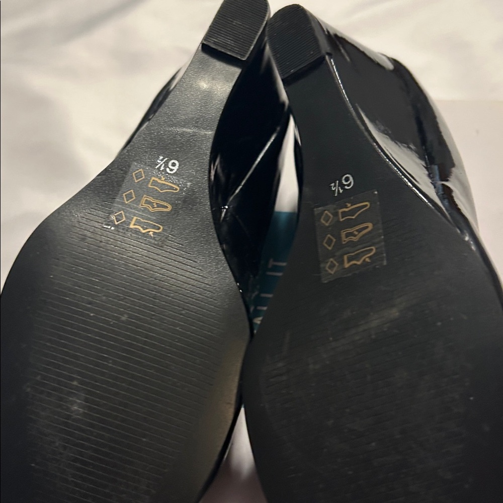 Call it spring patent black wedge heels - Picture 3 of 12